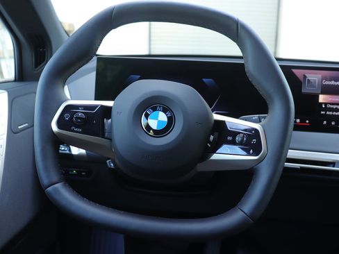 New 2026 BMW iX xDrive60 image 26