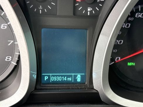 Used 2017 Chevrolet Equinox LS image 19