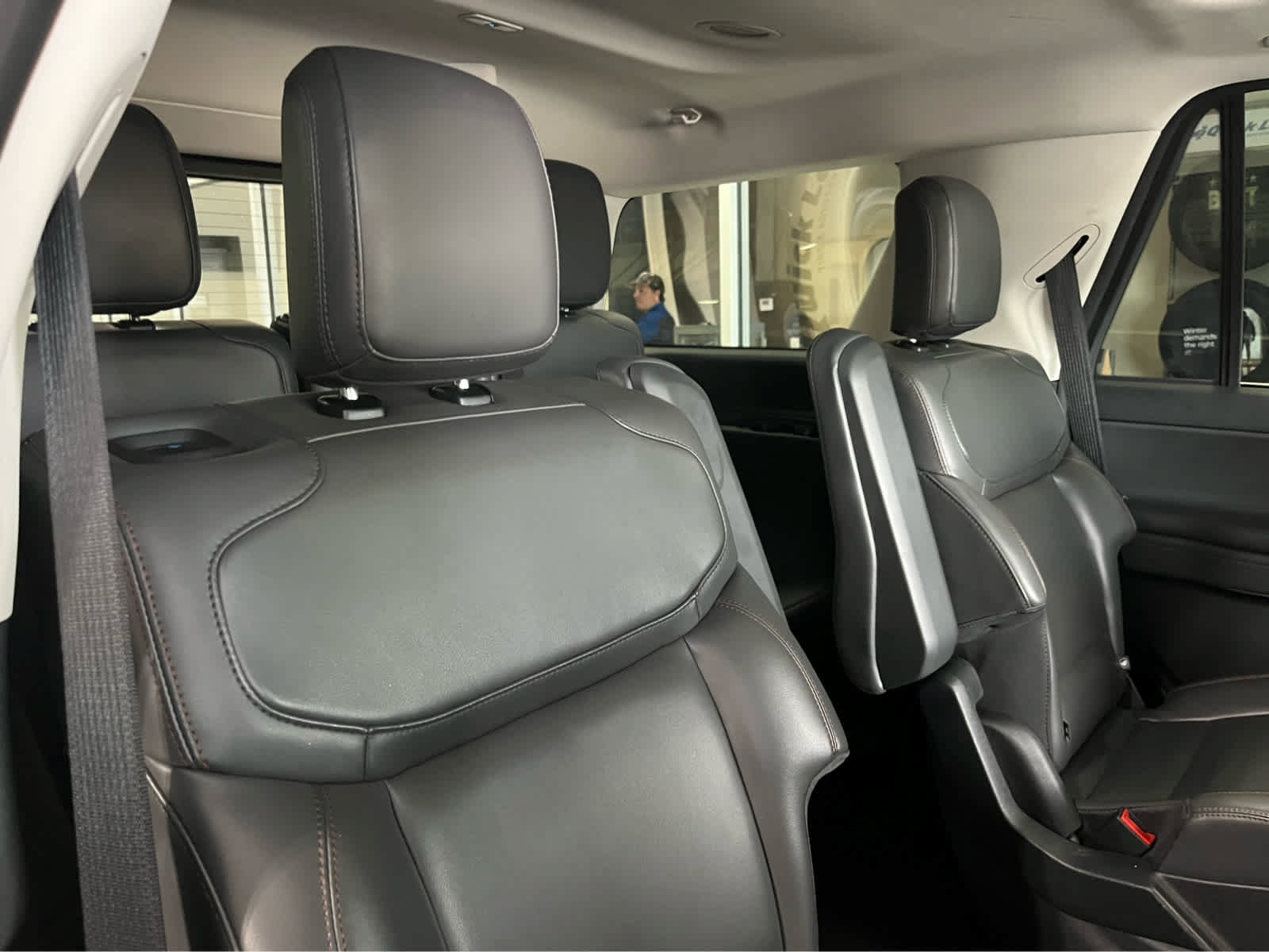 Used 2025 Ford Expedition Active AWD/4WD image 36
