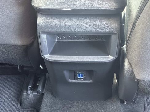 Used 2021 Toyota RAV4 LE image 14