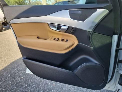 Used 2018 Volvo XC90 T5 Momentum image 20