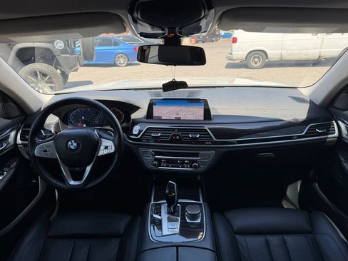 Used 2020 BMW 740i RWD image 21