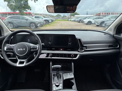 Used 2025 Kia Sportage LX FWD image 27