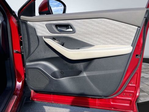 Certified 2023 Nissan Rogue SV image 24