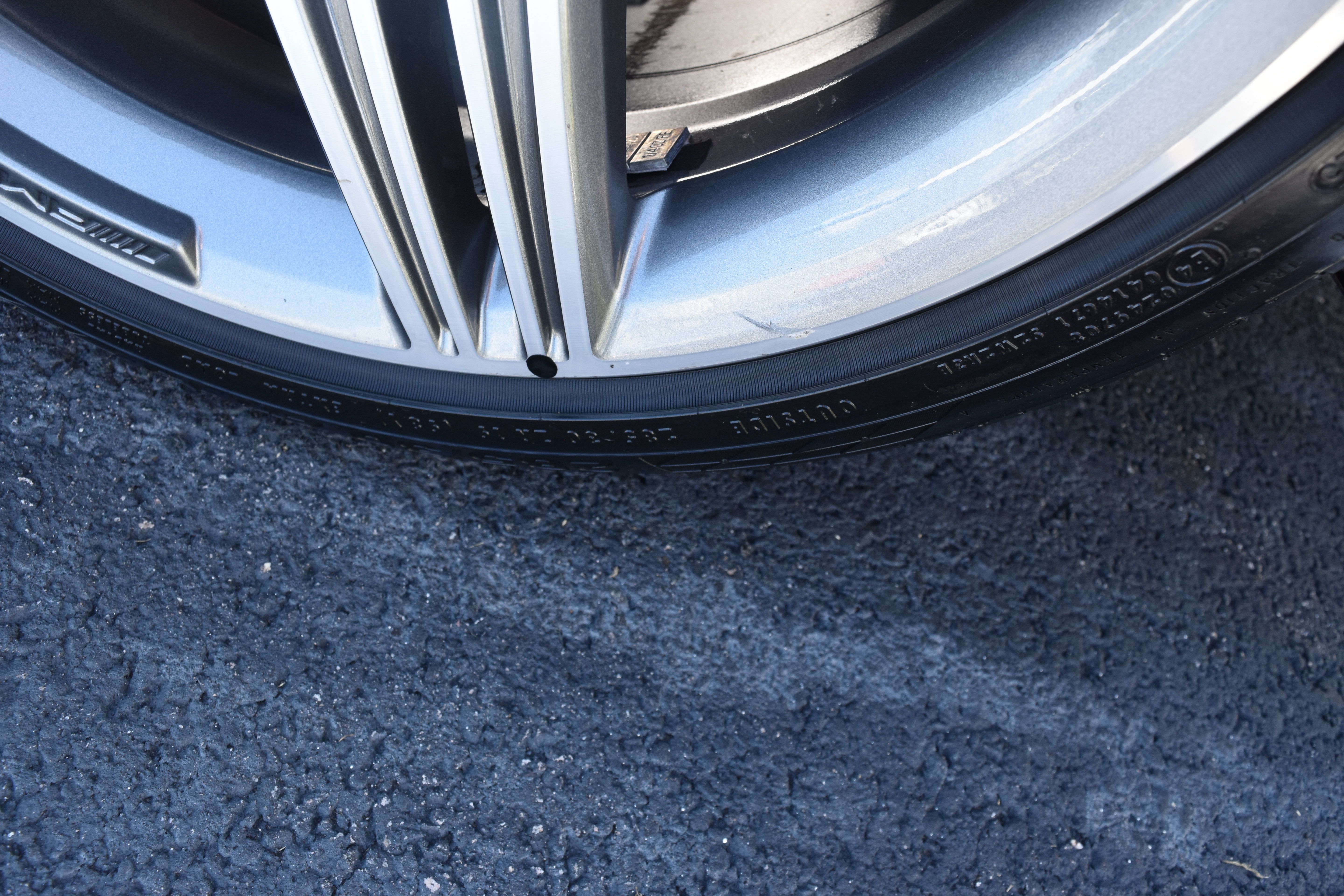Used 2014 Mercedes-Benz SL 63 AMG image 11