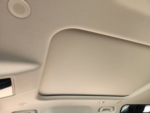 Used 2026 Land Rover Defender 110 S image 18