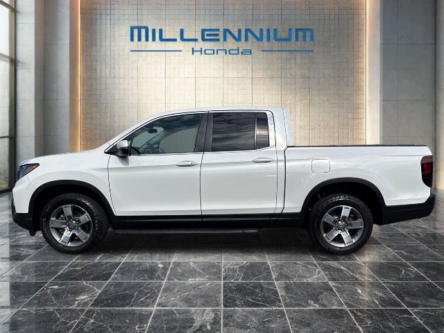 Certified 2025 Honda Ridgeline RTL image 2