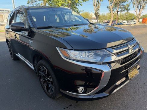 Used 2018 Mitsubishi Outlander SEL image 7