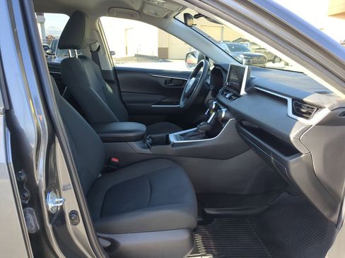 Used 2023 Toyota RAV4 LE image 32