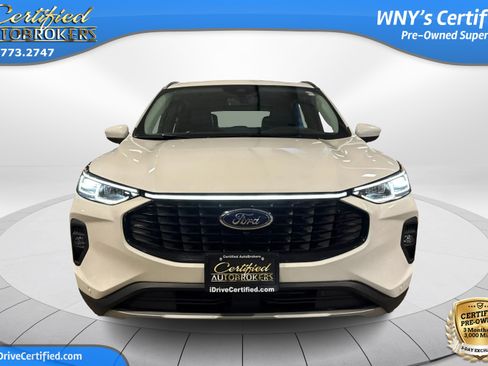Used 2024 Ford Escape Platinum AWD/4WD image 2