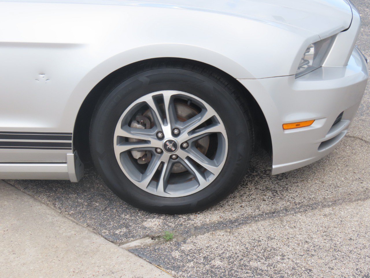 Used 2014 Ford Mustang Premium w/ Comfort Package RWD image 9
