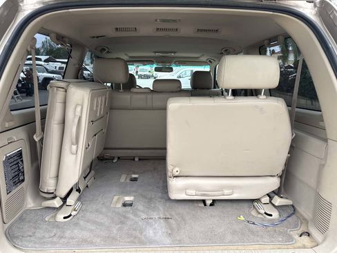 Used 2004 Toyota Land Cruiser image 8