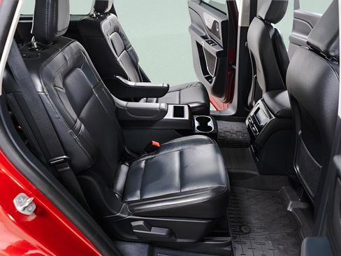 Used 2025 Lincoln Aviator Reserve w/ Jet Appearance Package image 33