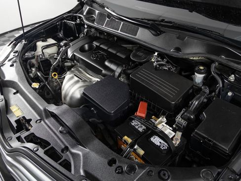 Used 2012 Toyota Venza XLE w/ XLE Premium Pkg image 40