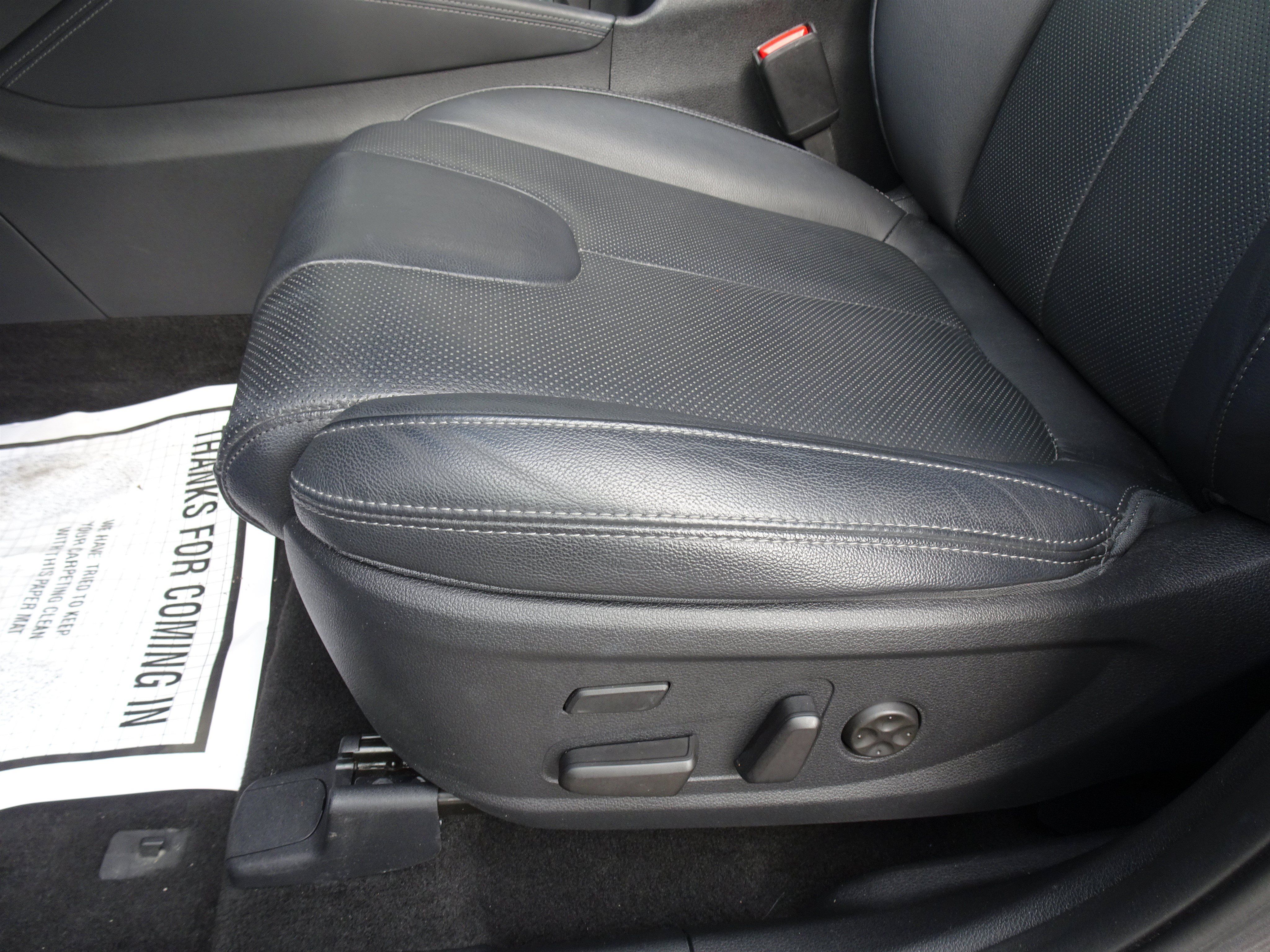 Used 2019 Hyundai Santa Fe AWD image 10