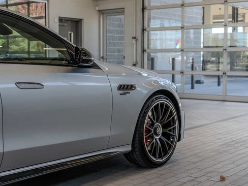 New 2026 Mercedes-Benz E 53 AMG e 4MATIC Sedan image 32