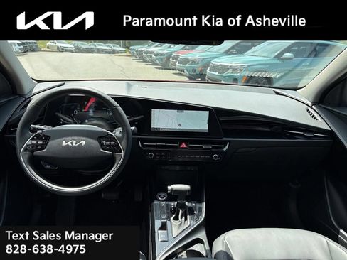 Certified 2025 Kia Niro EX FWD image 7