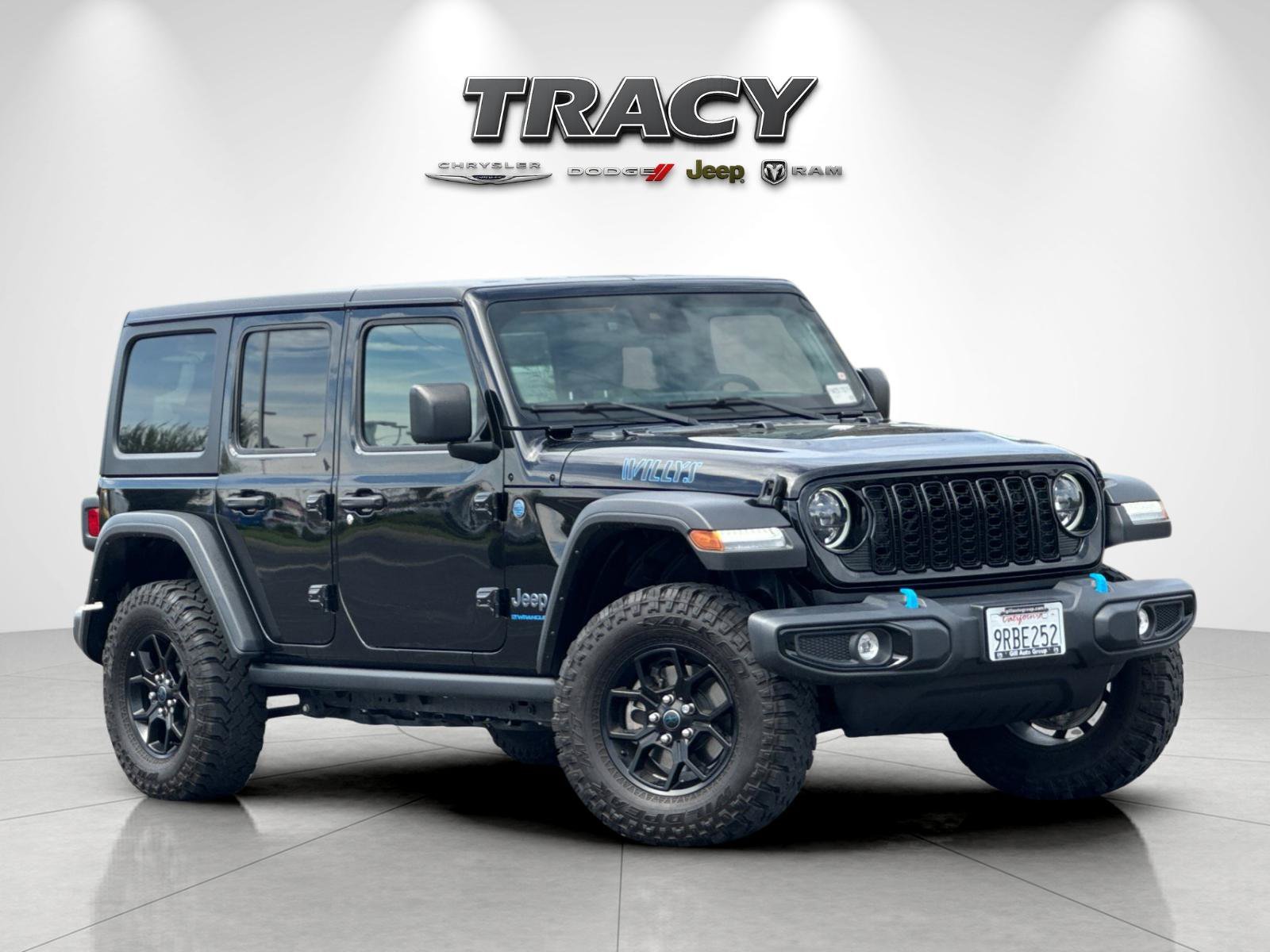 Used 2024 Jeep Wrangler Unlimited AWD/4WD image 2