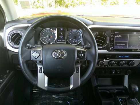Used 2023 Toyota Tacoma SR5 image 33