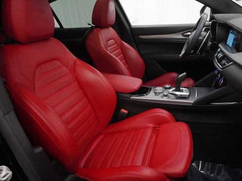 Used 2024 Alfa Romeo Stelvio Veloce AWD/4WD image 50