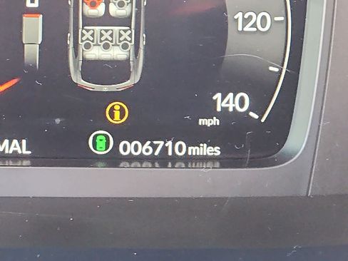 Used 2025 Acura ADX A-Spec image 21