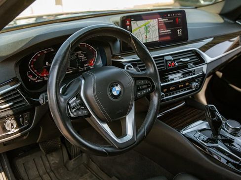 Used 2021 BMW 530i w/ Convenience Package RWD image 10