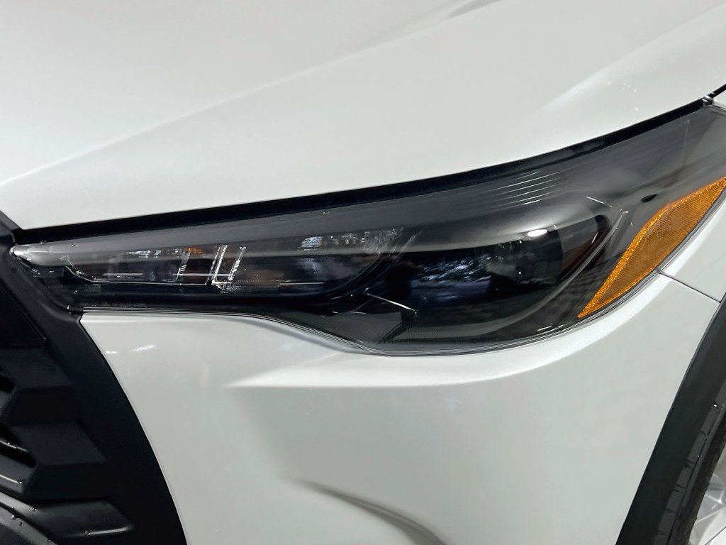 New 2026 Toyota Corolla Cross LE FWD image 9