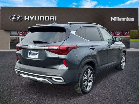 Used 2022 Kia Seltos EX image 6