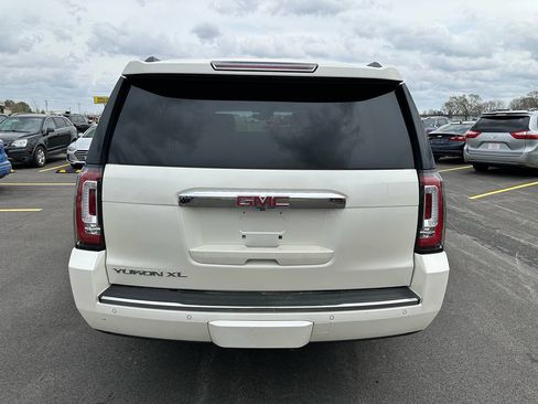 Used 2015 GMC Yukon XL Denali w/ Premium Package image 5