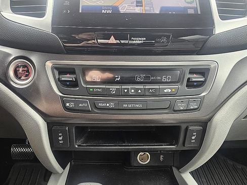 Used 2017 Honda Ridgeline RTL-T image 22