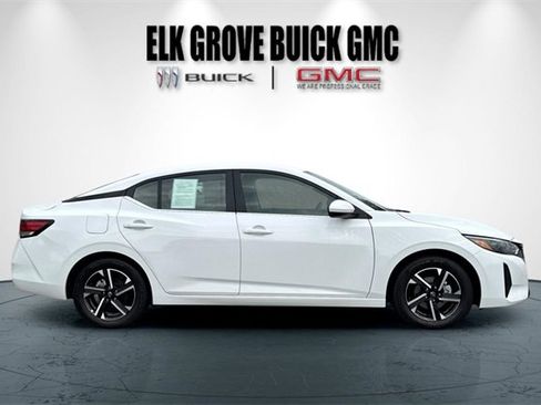 Used 2025 Nissan Sentra SV image 3