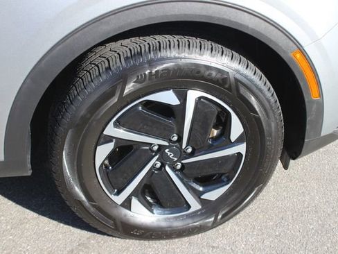 Used 2023 Kia Sportage LX AWD/4WD image 34