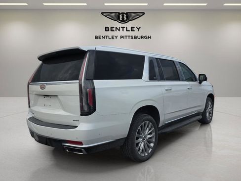 Used 2022 Cadillac Escalade ESV Premium Luxury image 5