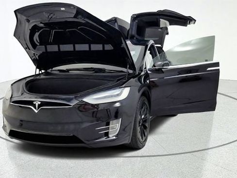 Used 2021 Tesla Model X Long Range AWD/4WD image 13