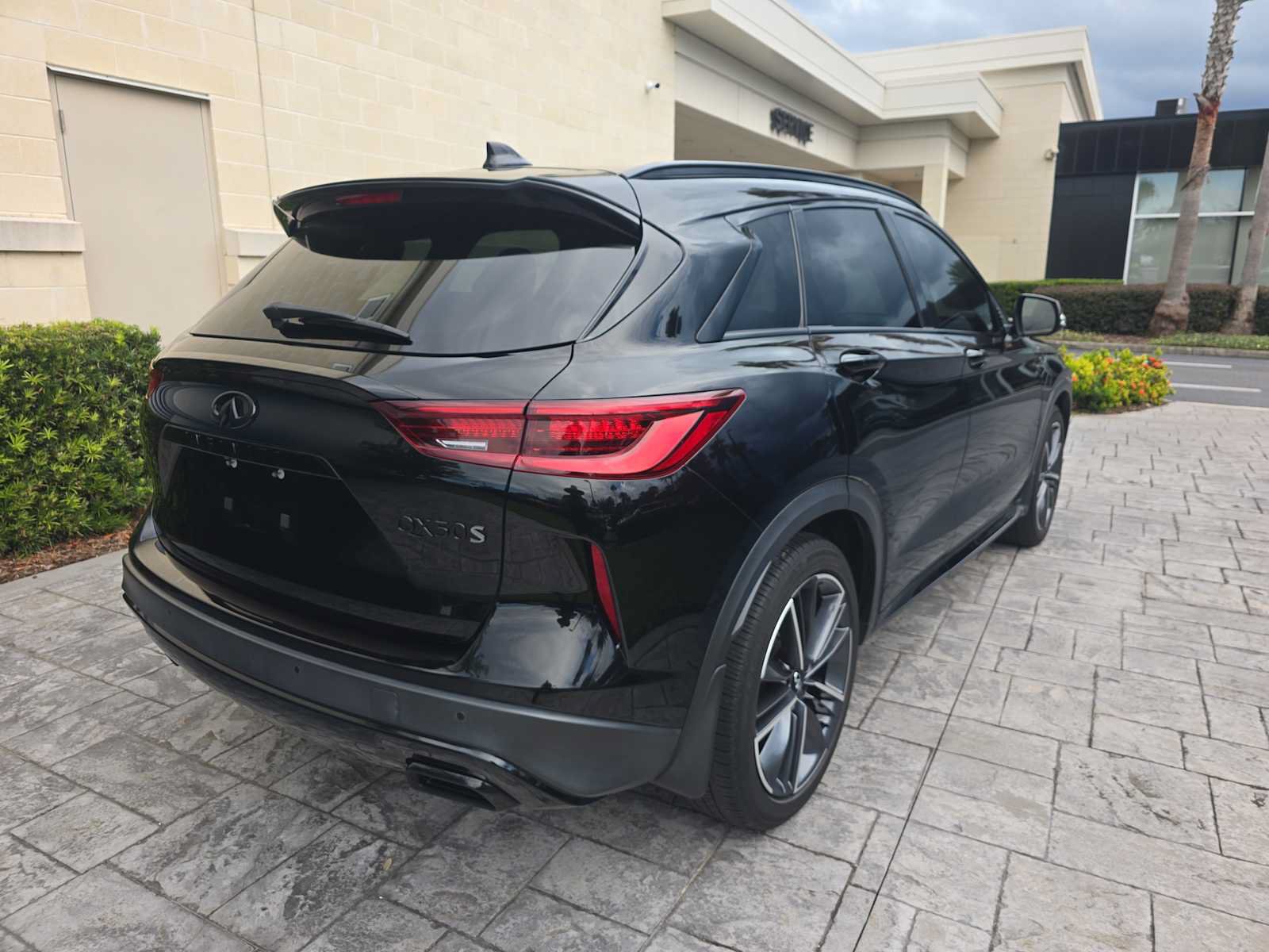 Certified 2023 INFINITI QX50 Sport FWD image 3