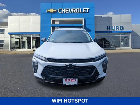 Used 2024 Chevrolet Trax ACTIV w/ Sunroof Package FWD image 9