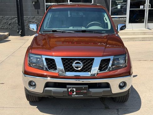 Used 2016 Nissan Frontier SL w/ Moonroof Package AWD/4WD image 5