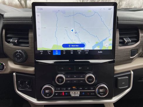 Used 2023 Ford Expedition Max Limited image 22