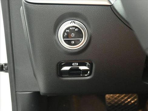 Used 2026 Mercedes-Benz C 300 4MATIC Sedan image 10