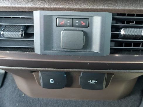 Used 2025 Ford F150 King Ranch w/ FX4 Off-Road Package AWD/4WD image 35