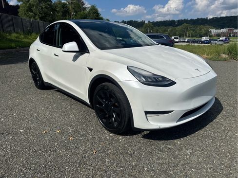 Used 2020 Tesla Model Y Long Range AWD/4WD image 1
