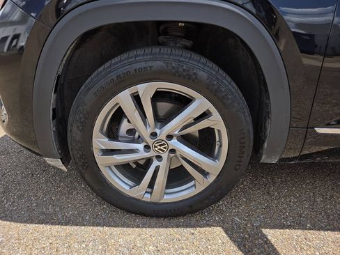 Used 2024 Volkswagen Atlas Cross Sport SEL R-Line AWD/4WD image 26