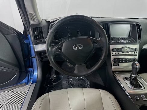 Used 2011 INFINITI G37 Convertible w/ Premium Pkg RWD image 30