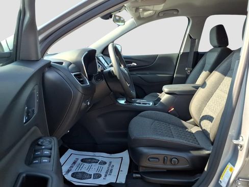 Used 2024 Chevrolet Equinox LT w/ LPO, Floor Liner Package FWD image 18