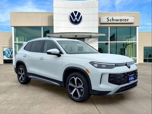 New 2026 Volkswagen Tiguan SE image 7