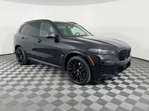 New 2026 BMW X5 xDrive40i w/ M Sport Package AWD/4WD image 1