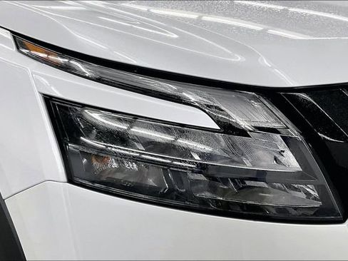 New 2025 Nissan Pathfinder Platinum w/ Lighting Package (N93) image 14