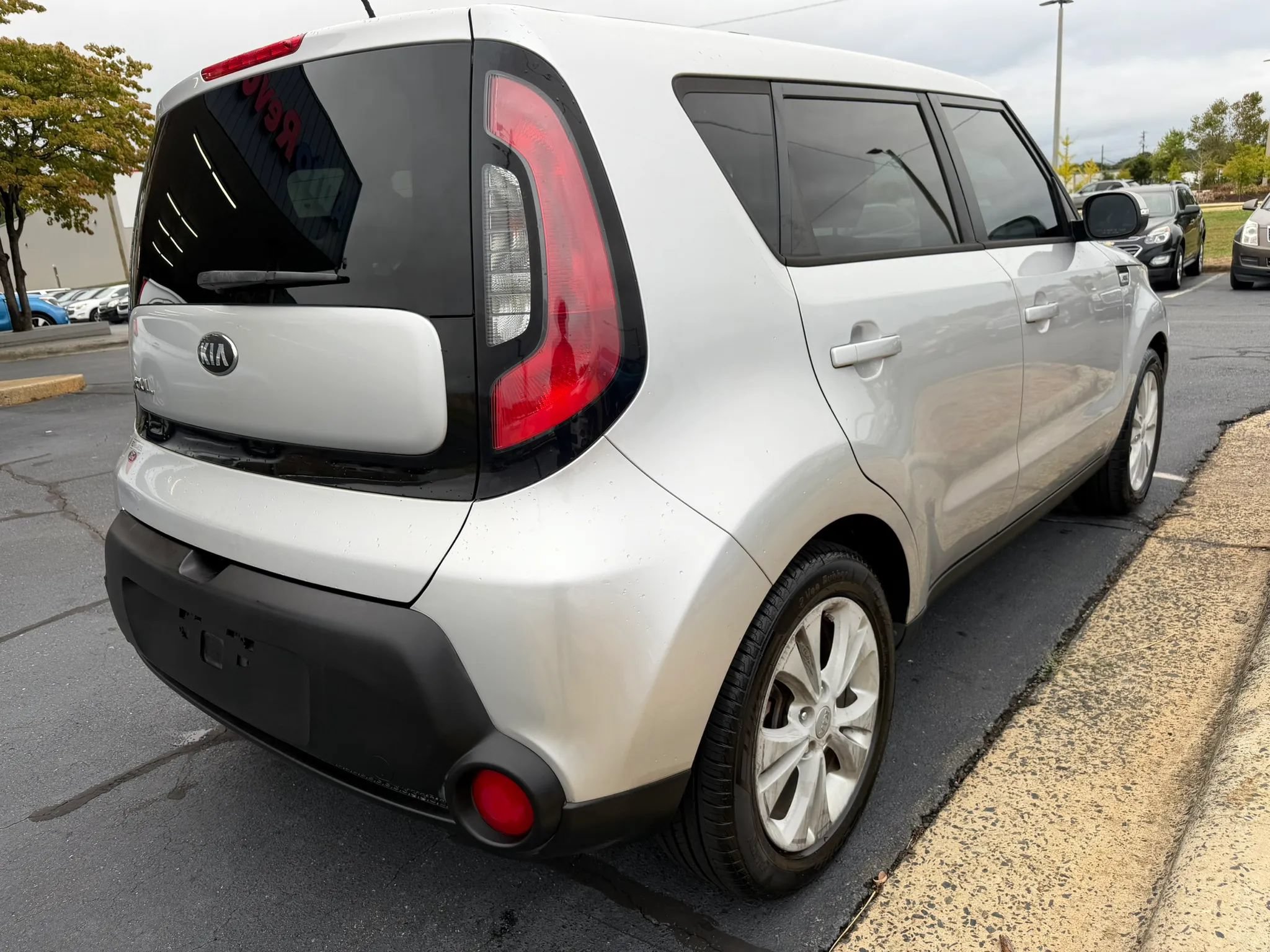Used 2014 Kia Soul + FWD image 7