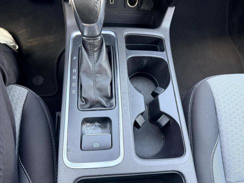 Used 2019 Ford Escape SE FWD image 20