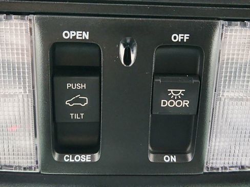 Used 2022 Honda Pilot TrailSport image 22
